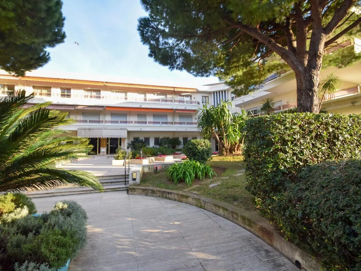 Apartment De La Mer By Interhome Villeneuve-Loubet