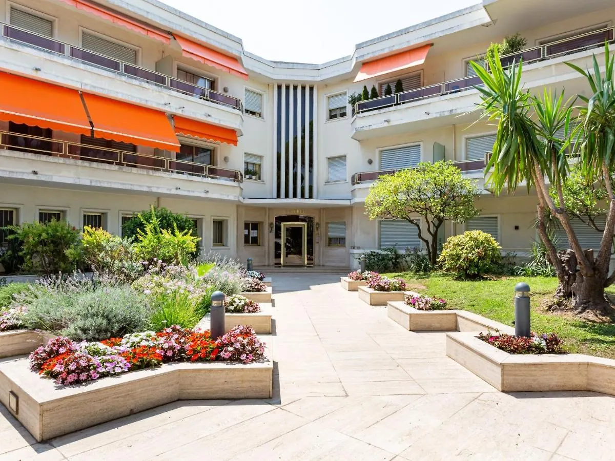 Apartment De La Mer By Interhome Villeneuve-Loubet